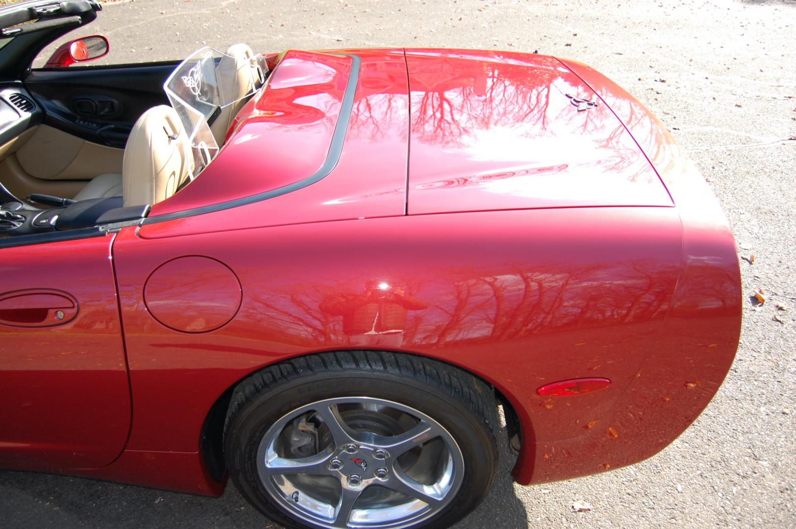 1998 Burgundy /Beige Leather Chevrolet Corvette (1G1YY32G9W5) with an 5.7 liter V8 engine, Automatic transmission, located at 6528 Lower York Road, New Hope, PA, 18938, (215) 862-9555, 40.358707, -74.977882 - Photo#25